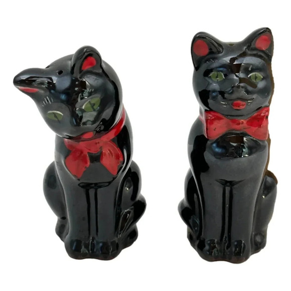 Vintage 60s Set Black Cats  Salt & Pepper Ceramic Green Eyes Red Bow Halloween - Picture 5 of 7